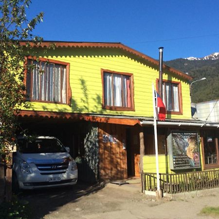 Hostal Scarlett Puerto Puyuguapi Dış mekan fotoğraf